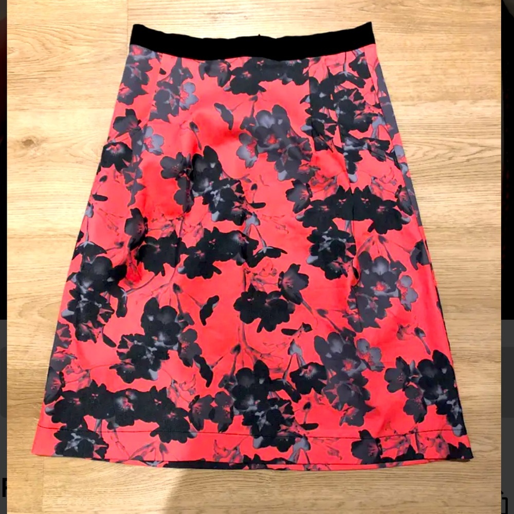 Beautiful floral midi skirt